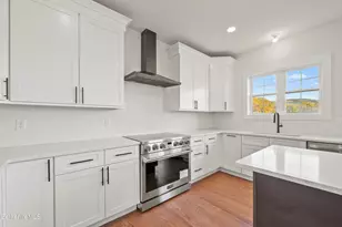 8 Northbrook Ln, Pittsfield, MA 01201 - Photo 39