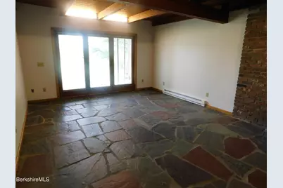 122 Thomas Island Rd, Pittsfield, MA 01201 - Photo 21