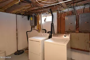 1310 Lenox Rd, Richmond, MA 01254 - Photo 35