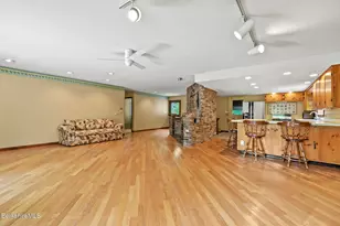 1310 Lenox Rd, Richmond, MA 01254 - Photo 13