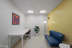 168-174 Elm St, Pittsfield, MA 01201 - Photo 17