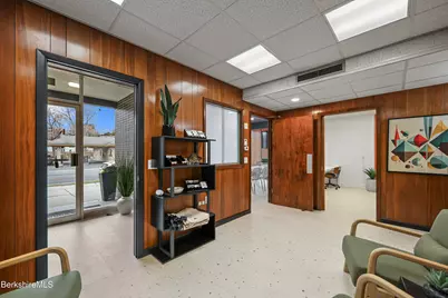 168-174 Elm St, Pittsfield, MA 01201 - Photo 9