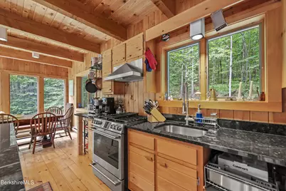 112 Silver St, Lanesborough, MA 01237 - Photo 21