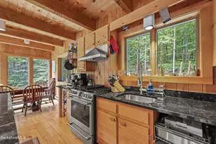 112 Silver St, Lanesborough, MA 01237 - Photo 21