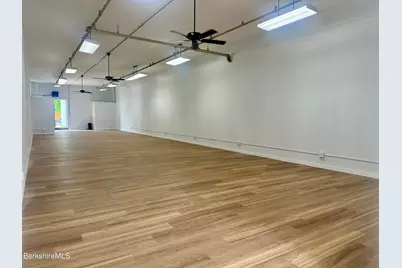324 North St, Pittsfield, MA 01201 - Photo 3