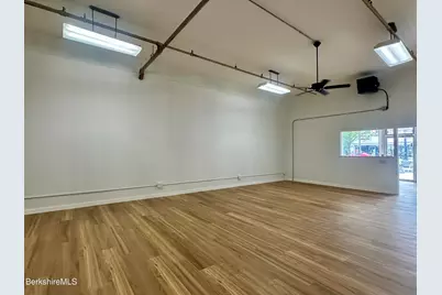 324 North St, Pittsfield, MA 01201 - Photo 9