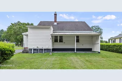 505 Barbour St, North Adams, MA 01247 - Photo 25