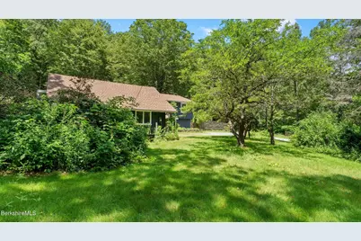 638 Fog Hill Rd, Austerlitz, NY 12017 - Photo 37