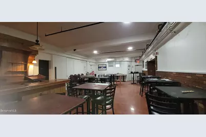 8-10 E Hoosac St, Adams, MA 01220 - Photo 19