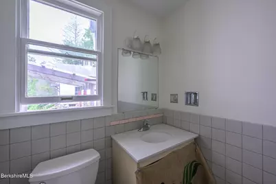 19 Lovers Ln, New Lebanon, NY 12125 - Photo 27