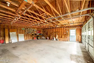 7 Hughes St, Adams, MA 01220 - Photo 19