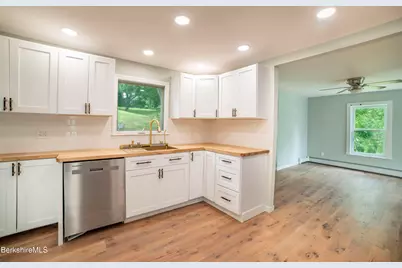 7 Hughes St, Adams, MA 01220 - Photo 5