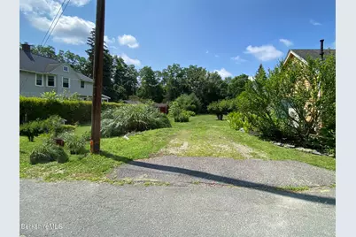 28 Pearl St, Great Barrington, MA 01230 - Photo 5