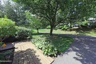 19 Hawthorne Rd, Stockbridge, MA 01262 - Photo 5