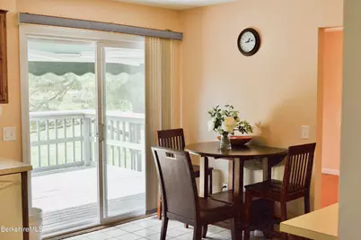 127 Oak Hill Rd, Pittsfield, MA 01201 - Photo 11