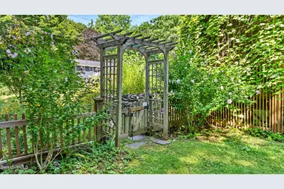 2 Lake Ave, Great Barrington, MA 01230 - Photo 33