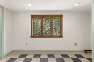 2 Lake Ave, Great Barrington, MA 01230 - Photo 9