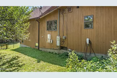 2 Lake Ave, Great Barrington, MA 01230 - Photo 37