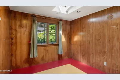 2 Lake Ave, Great Barrington, MA 01230 - Photo 7
