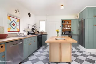 77 Grove St, Great Barrington, MA 01230 - Photo 15