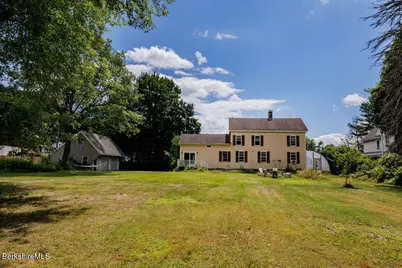 35 Mechanic St, Great Barrington, MA 01230 - Photo 27