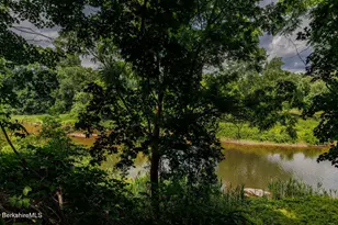 35 Mechanic St, Great Barrington, MA 01230 - Photo 31