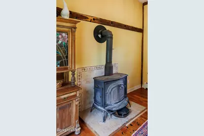 35 Mechanic St, Great Barrington, MA 01230 - Photo 5