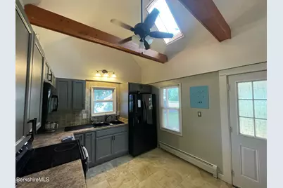 51 Foote Ave, Pittsfield, MA 01201 - Photo 9