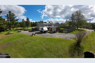 554 Main St, Becket, MA 01223 - Photo 1