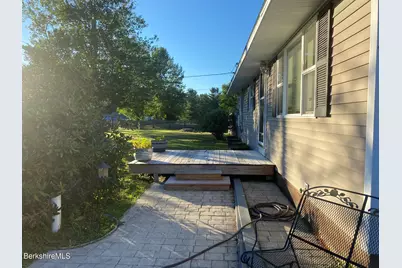 554 Main St, Becket, MA 01223 - Photo 13