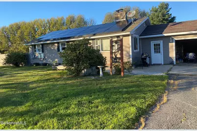 554 Main St, Becket, MA 01223 - Photo 3