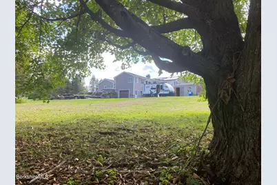 554 Main St, Becket, MA 01223 - Photo 5