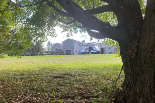 554 Main St, Becket, MA 01223 - Photo 3