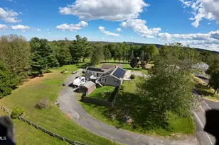 554 Main St, Becket, MA 01223 - Photo 5