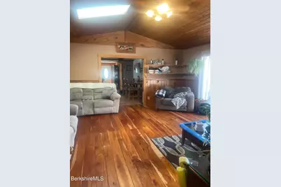 554 Main St, Becket, MA 01223 - Photo 17
