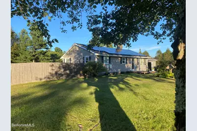 554 Main St, Becket, MA 01223 - Photo 9