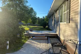 554 Main St, Becket, MA 01223 - Photo 11