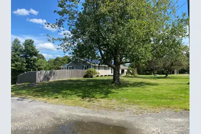 554 Main St, Becket, MA 01223 - Photo 29
