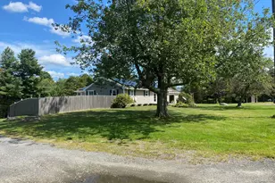 554 Main St, Becket, MA 01223 - Photo 29