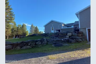 554 Main St, Becket, MA 01223 - Photo 7