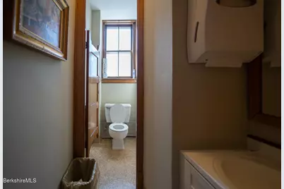 20 Bank Row, Pittsfield, MA 01201 - Photo 27