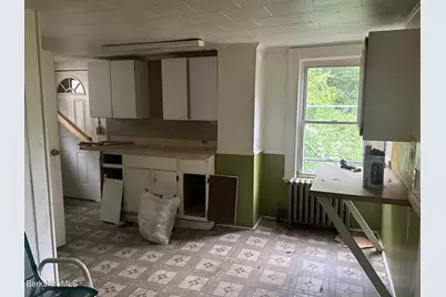 1223 North St, Pittsfield, MA 01201 - Photo 3