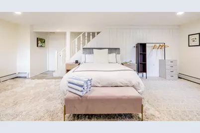 11 Prospect St, Great Barrington, MA 01230 - Photo 37