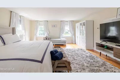 11 Prospect St, Great Barrington, MA 01230 - Photo 27