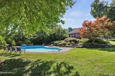 89 Crofut St, Pittsfield, MA 01201 - Photo 51