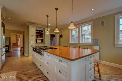 89 Crofut St, Pittsfield, MA 01201 - Photo 23