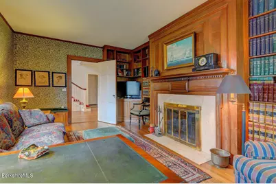 89 Crofut St, Pittsfield, MA 01201 - Photo 25