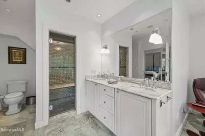 89 Crofut St, Pittsfield, MA 01201 - Photo 31