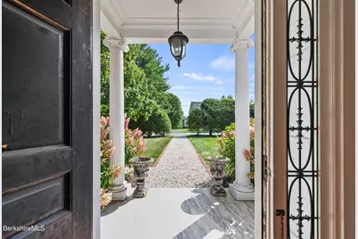 89 Crofut St, Pittsfield, MA 01201 - Photo 3