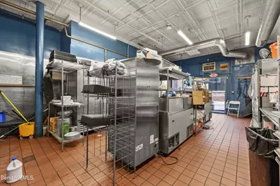 438 North St, Pittsfield, MA 01201 - Photo 11